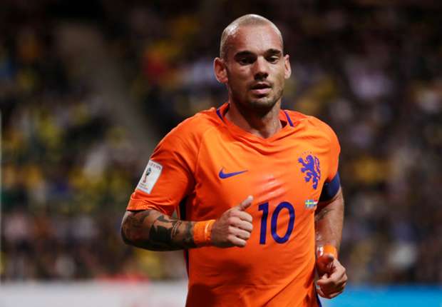 Sneijder CHÍNH THỨC phá kỉ lục khủng của Van der Sar - Bóng Đá