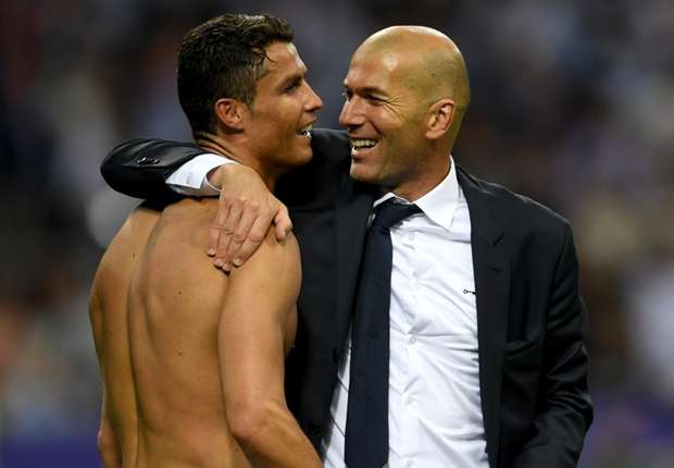 Zidane lên tiếng CHỐT tương lai Ronaldo - Bóng Đá