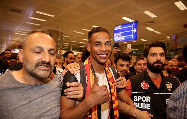 Sao Man City có mặt tại Thổ Nhĩ Kỳ, sắp ra mắt Galatasaray - Bóng Đá
