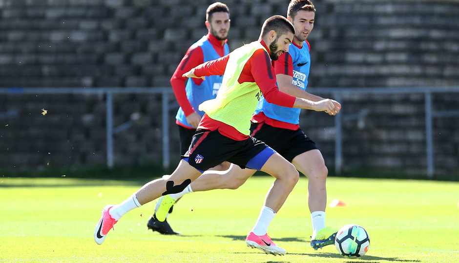 Ảnh bài viết Dàn sao Atletico tập nghiêm túc, chờ màn tử chiến với Barcelona