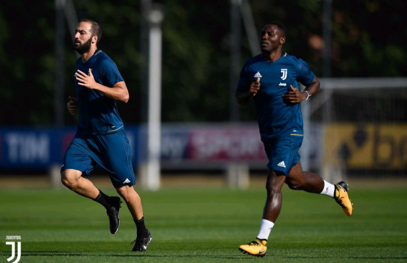 Ảnh bài viết "Bỏ rơi" Messi, Higuain cùng Juve chuẩn bị cho đại chiến với Lazio