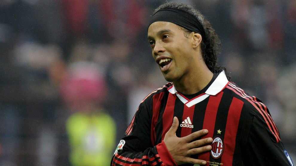 Ronaldinho ủng hộ Ancelotti về giải cứu Milan - Bóng Đá