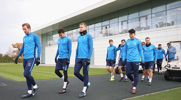 Ảnh bài viết Sân tập Tottenham đón loạt trụ cột trước đại chiến với Arsenal