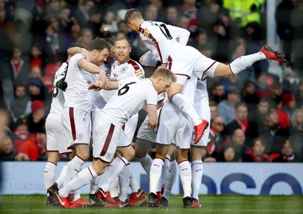 TRỰC TIẾP Man Utd 0-1 Burnley: Đội khách sớm vươn lên (Hiệp 1) - Bóng Đá