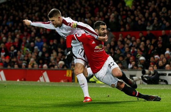 TRỰC TIẾP Man Utd 1-2 Burnley: Lingard giật gót đẳng cấp (Hiệp 2) - Bóng Đá