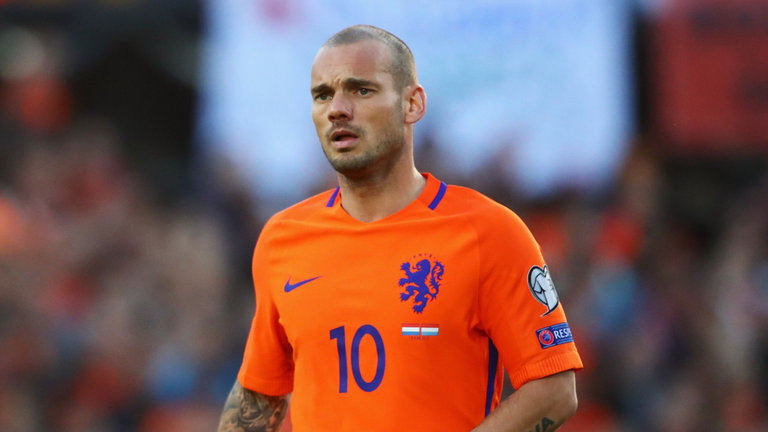 Phong độ thảm hại, Sneijder dạt sang tận Qatar chơi bóng - Bóng Đá