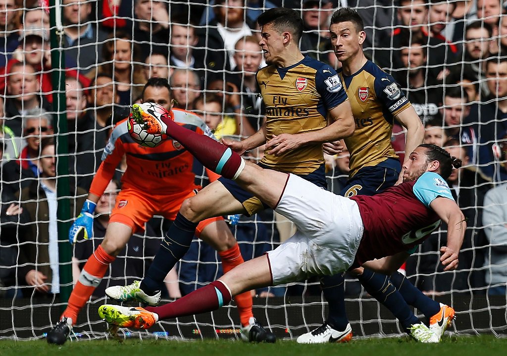 andy-caroll-vs-arsenal