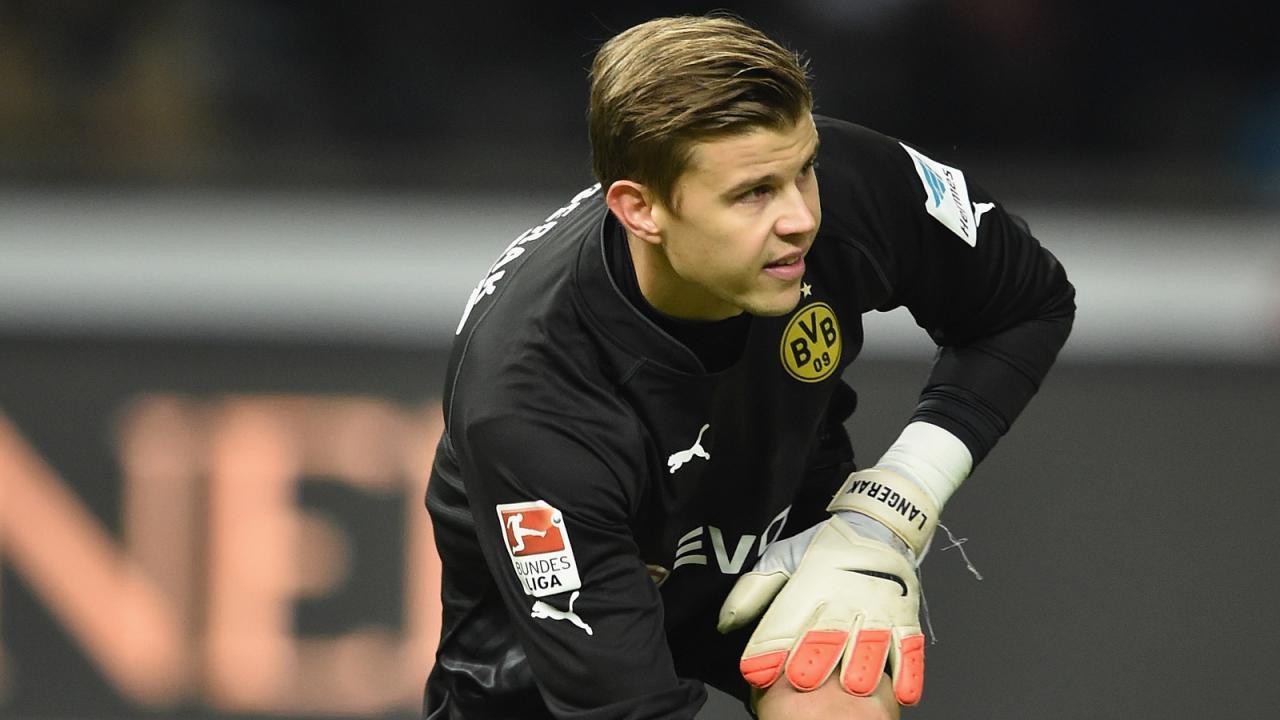 Mitch-Langerak-5