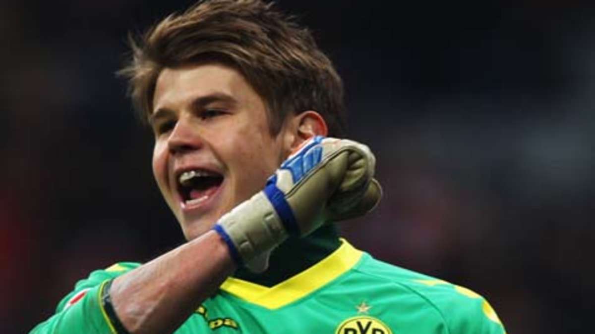 Mitch-Langerak-9