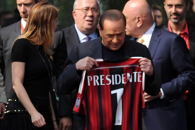 Chủ tịch Silvio Berlusconi sắp bán AC Milan cho tập đoàn Trung Quốc. Ảnh: Internet.