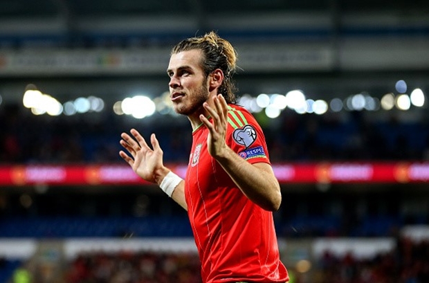 9. Gareth Bale (xứ Wales): Sẽ không quá lời khi nói tuyển xứ Wales sẽ chẳng là gì nếu không có Gareth Bale. Ngôi sao đang thi đấu trong màu áo Real Madrid đã ghi 7 bàn trong giai đoạn vòng bảng và hứa hẹn sẽ tiếp tục tỏa sáng tại Pháp vào hè năm nay. Ảnh: Internet.