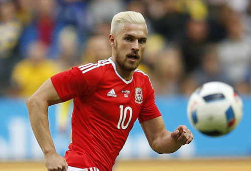 5. Tiền vệ Aaron Ramsey của ĐT xứ Wales cũng thay đổi kiểu tóc trước khi EURO 2016 khởi tranh. Ảnh: Internet.