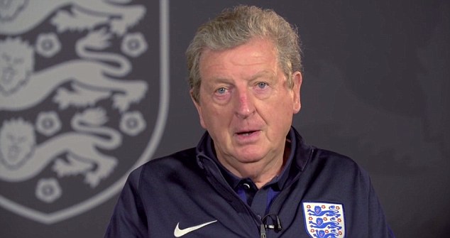 HLV Roy Hodgson cầu xin người hâm mộ Anh nên giữ bình tĩnh khi sang Pháp cổ vũ đội nhà. Ảnh: Internet.