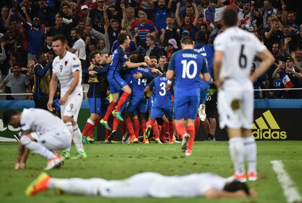 Đội tuyển Pháp chính thức giành vé vào vòng 16 đội sau chiến thắng trước Albania. Ảnh: Internet.