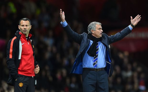 “Chỉ có Sir Alex mới khuyên được Giggs ở lại”