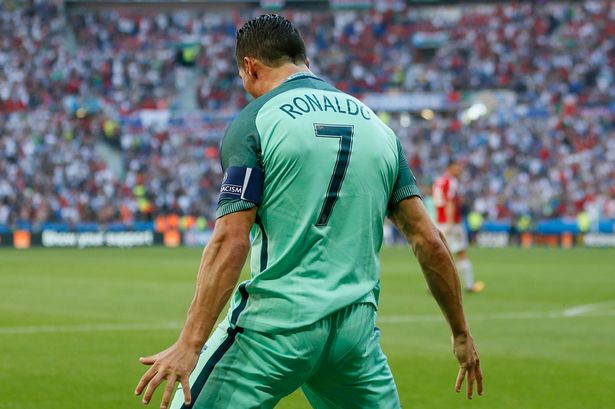 Ảnh bài viết ‘Chết cười’ với màn nổi điên của Cristiano Ronaldo