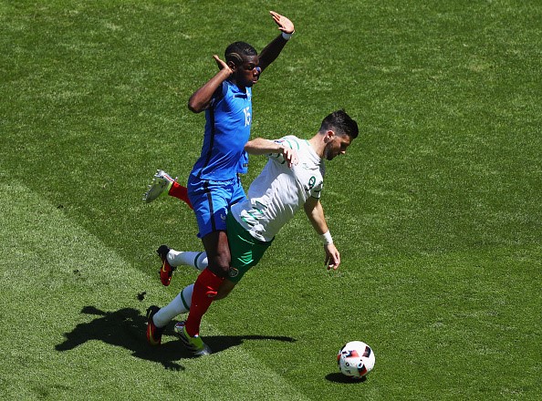 Trọng tài Nicola Rizzoli bản lĩnh khi thổi penalty