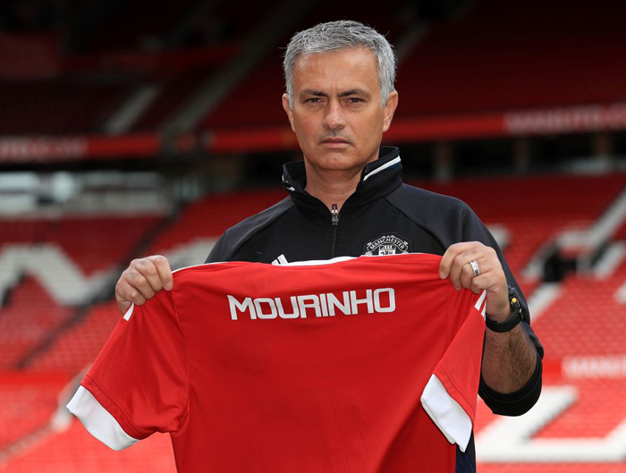 Với Jose Mourinho, chuyển nhượng ở MU không còn chỉ là tin đồn