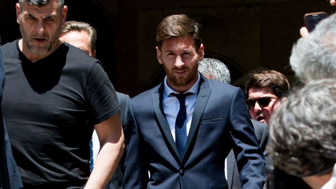Những bê bối nổi tiếng trong sự nghiệp Lionel Messi