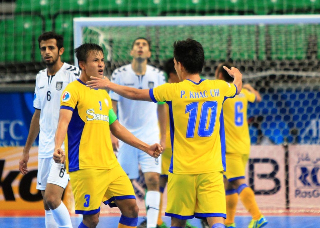 Sanna Khánh Hòa đánh bại đội vô địch futsal Qatar