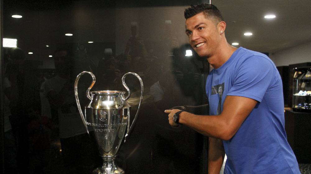 Ronaldo muốn một bản hợp đồng mới với Real Madrid