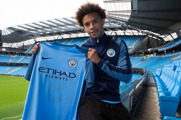 Premier League đang làm giàu cho Bundesliga