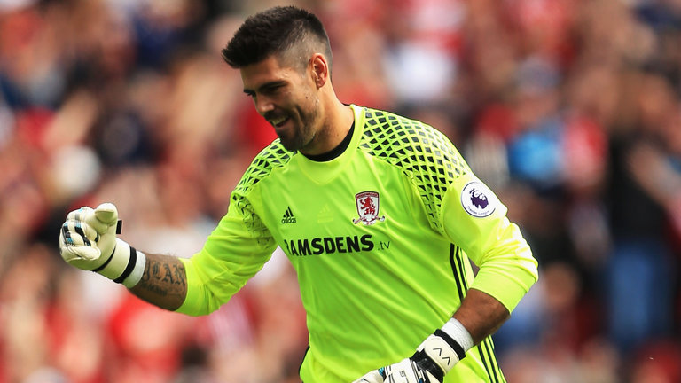 Bị đày ải ở MU, Valdes vẫn coi Van Gaal như cha