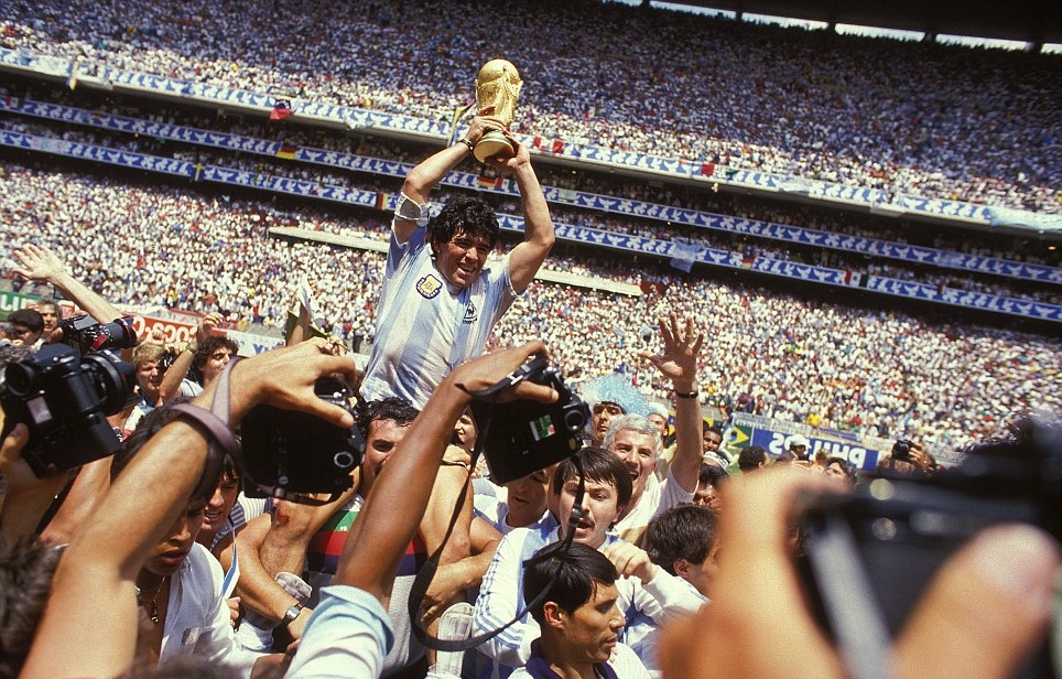 World-Cup-Maradona-Argent