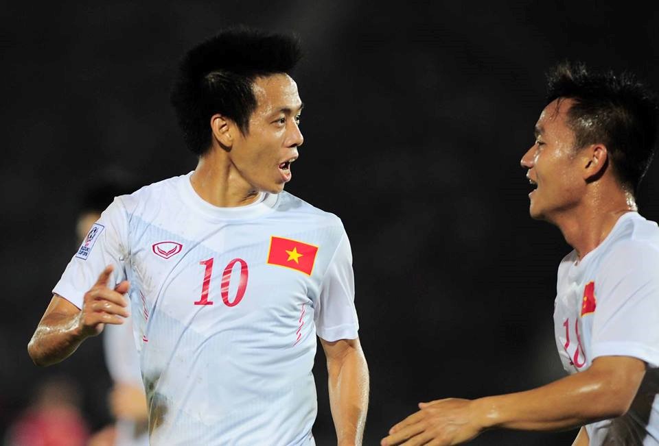 Ảnh bài viết HLV Lê Thụy Hải: 'Hàng thủ đội tuyển Việt Nam quá lỏng lẻo'