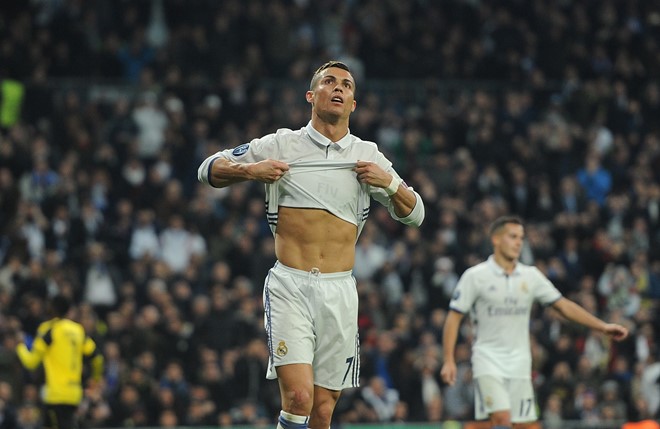 Ronaldo đang biến từ CR7 thành CR9