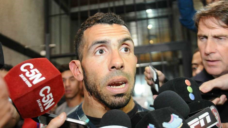 Tevez có thể mua gì với mức lương 615.000 bảng mỗi tuần?