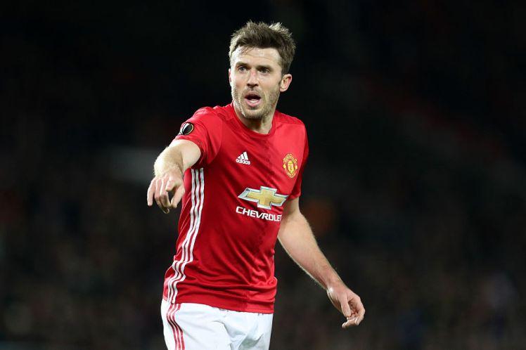 Carrick được Mourinho ưu ái đề nghị BLĐ gia hạn hợp đồng