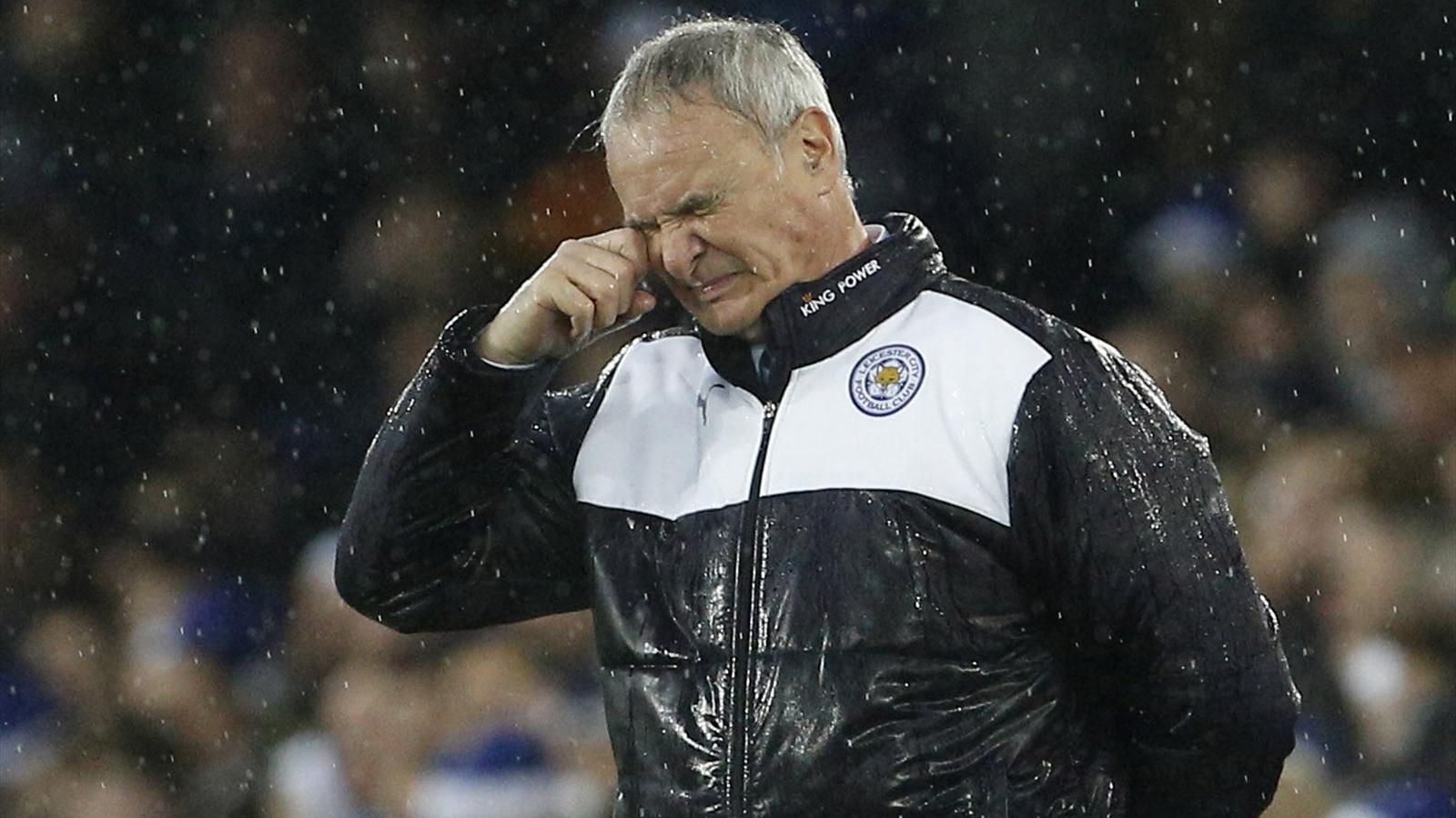 Ảnh bài viết Claudio Ranieri thừa nhận khả năng bị sa thải trước trận gặp MU