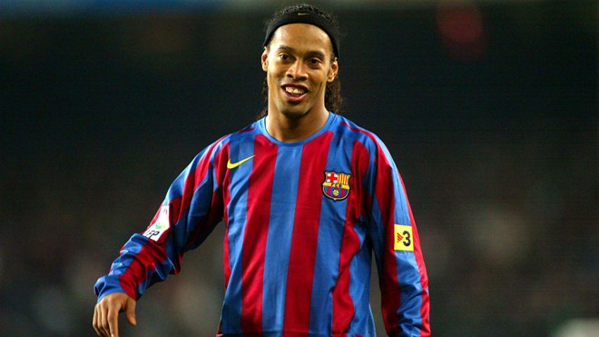 Ronaldinho không thể dự đoán trận PSG và Barca
