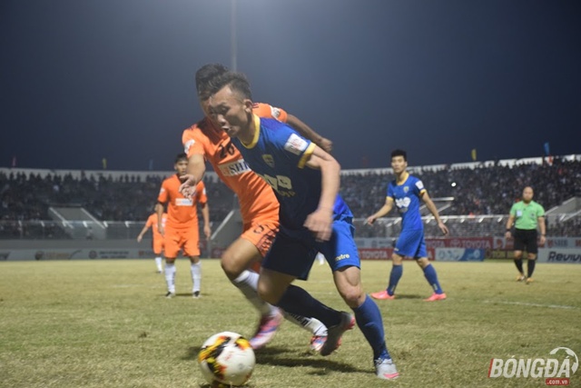 Hàng thủ giữ lại một điểm cho FLC Thanh Hóa - Bóng Đá