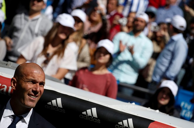 Real Madrid, 4-3-3 và cơn nhức đầu của Zidane