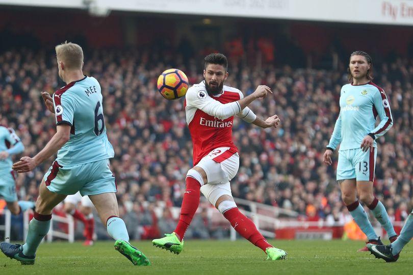 Ảnh bài viết Tại sao Giroud là tiền đạo xuất sắc nhất Premier League?