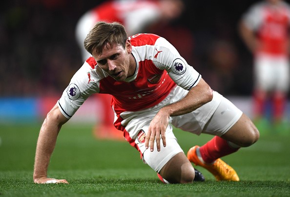 Arsenal thanh lý hàng loạt bệnh binh trong phiên chợ hè 2017