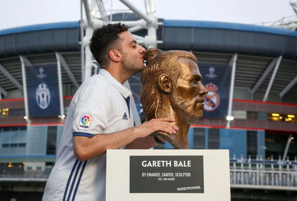 Bức tượng điêu khắc của Gareth Bale bị chê là thảm họa