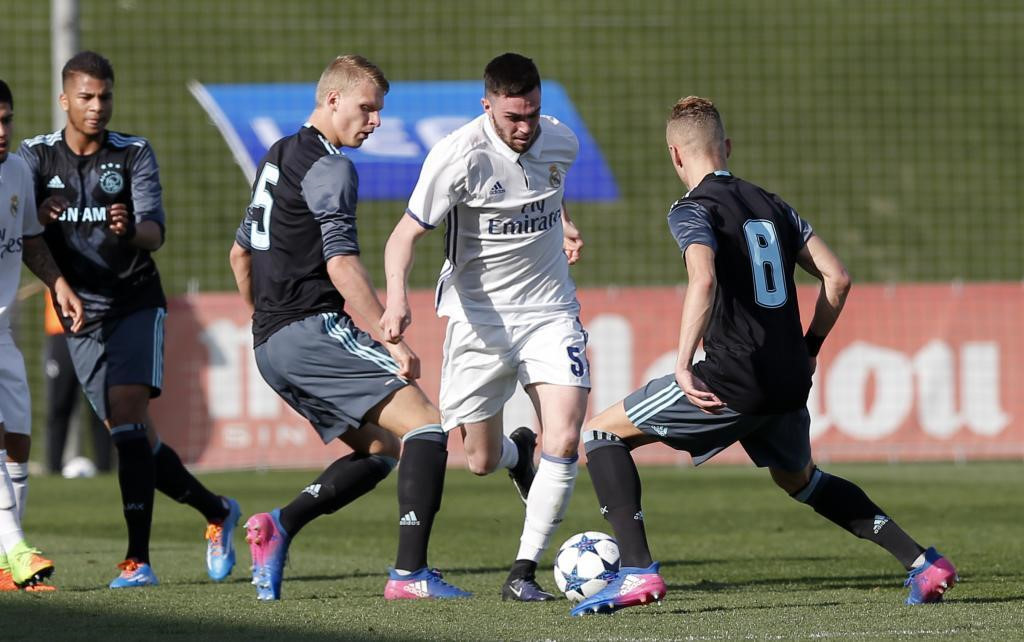 Những tài năng trẻ được HLV Zidane đôn lên đội một Real