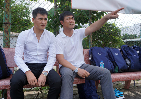 Điểm tin bóng đá Việt Nam sáng 01/12: Công Vinh nổ “bom tấn”, Hữu Thắng sắp tái xuất