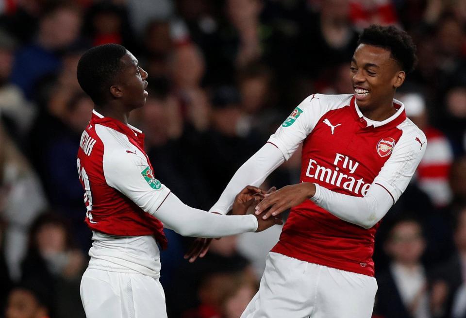 Arsenal và Man City phải đá lại League Cup?