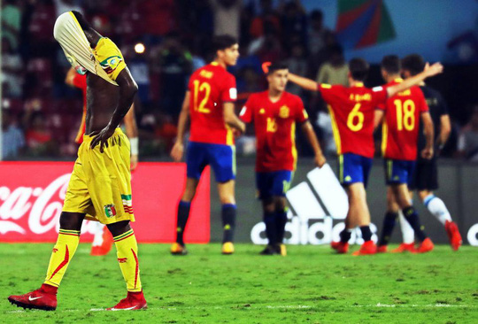 Nỗi đau của Lampard và tuyển Anh tái hiện ở World Cup U17