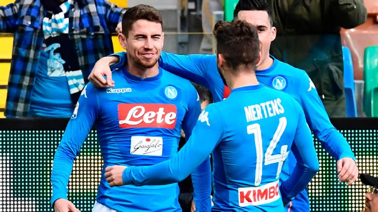 Napoli và tháng mười hai giông bão…