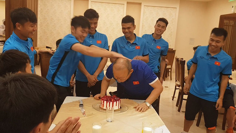 HLV Park Hang-seo và hai lần sinh nhật xa nhà