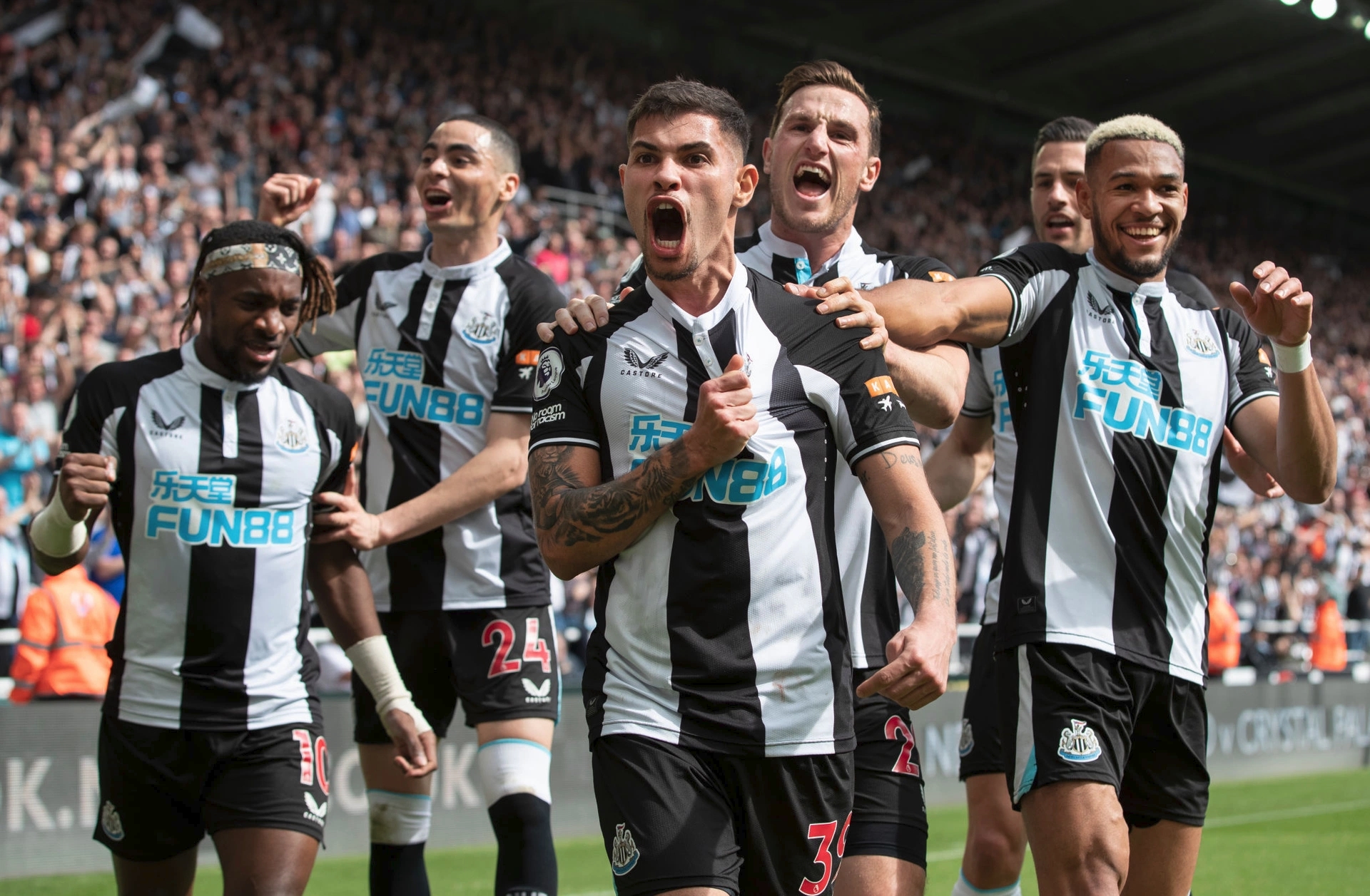Newcastle secara ajaib kekal tersingkir berkat wang | bola sepak