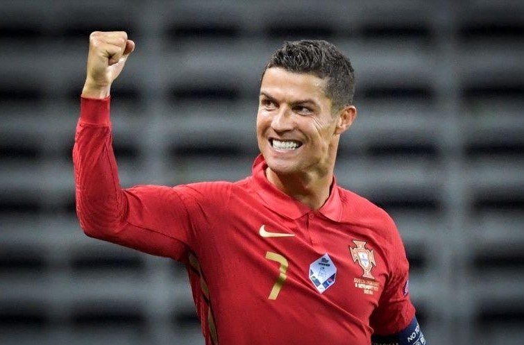 HLV mới của tuyển Bồ Đào Nha thuyết phục Ronaldo tiếp tục - Bóng Đá