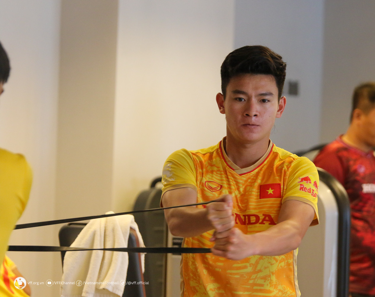U23 Việt Nam căng sức tập tạ chờ đấu Iraq - Bóng Đá