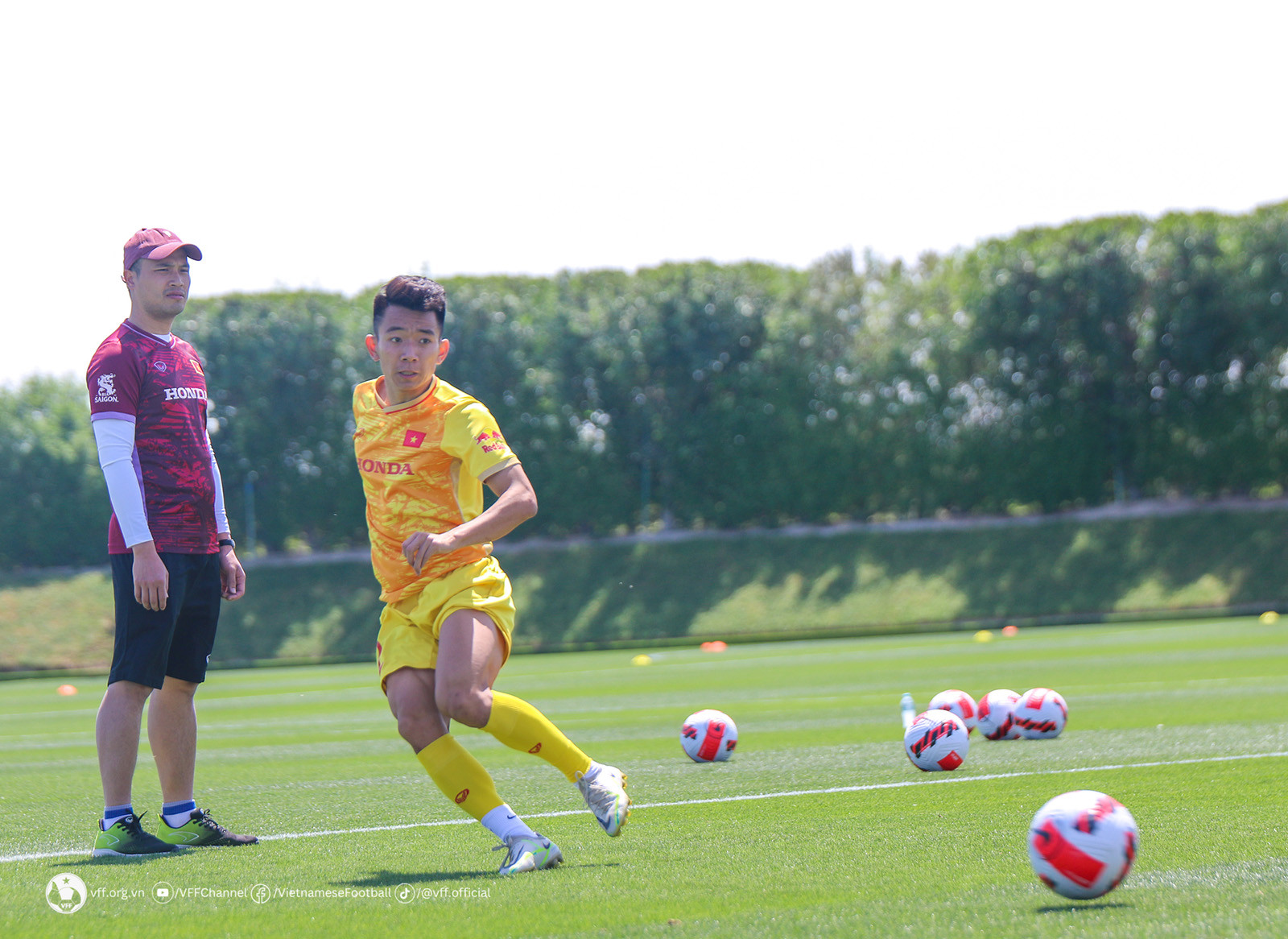 HLV Philippe Troussier lên tinh thần cho U23 Việt Nam đấu UAE - Bóng Đá