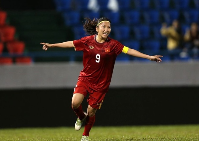 Huỳnh Như đá trận đầu tiên cho tuyển nữ Việt Nam từ khi xuất ngoại - Bóng Đá